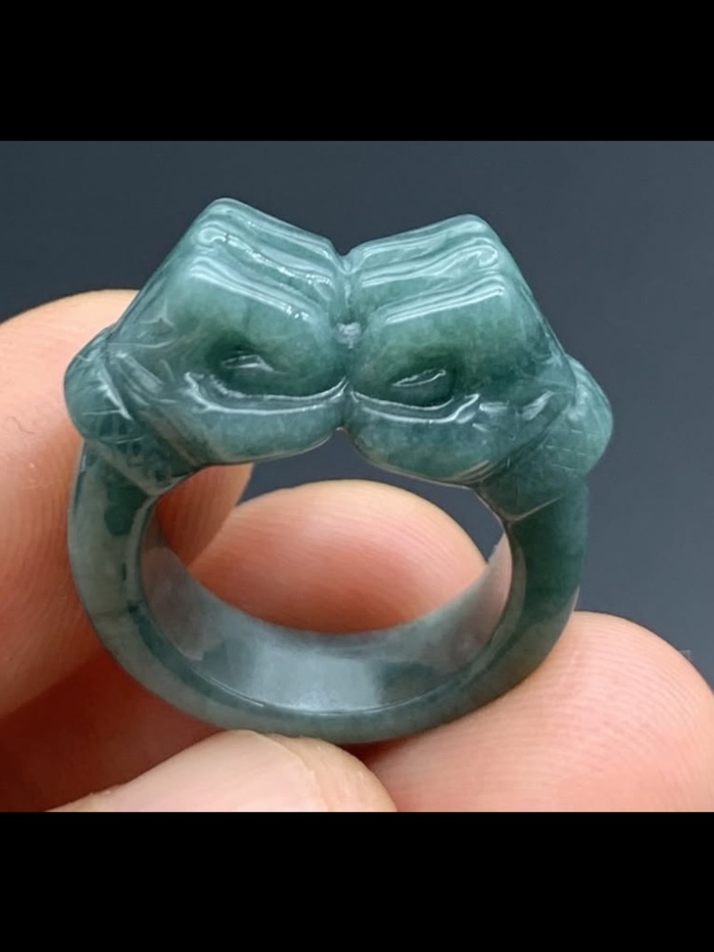 Carved Double-Fist Jade Ring in Deep Green size4 jadeite jade certificate